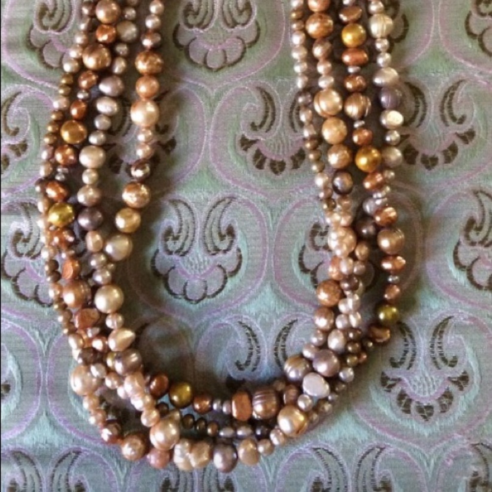 Freshwater and Cultured Pearl Necklace